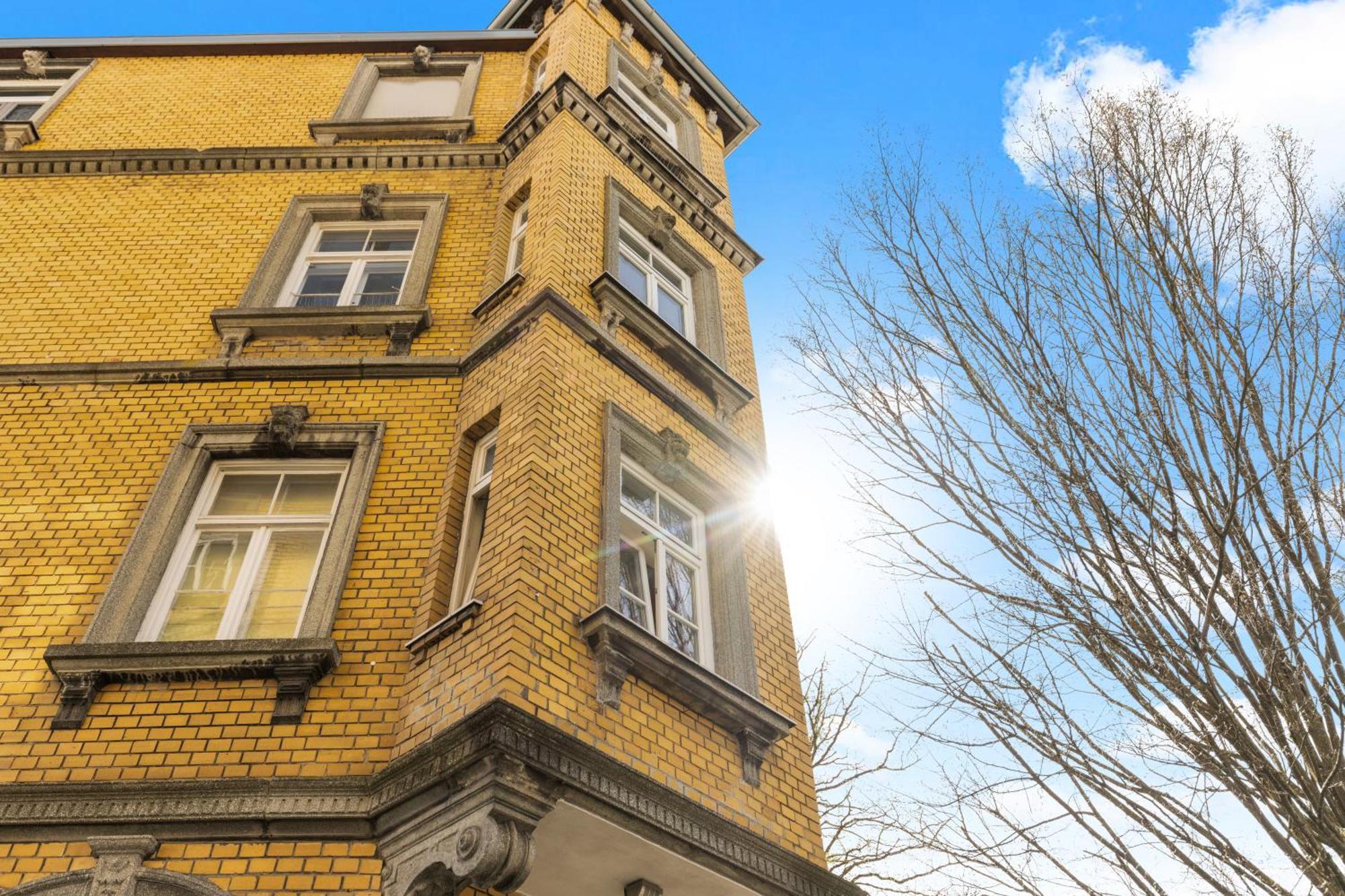 Apart21 - Exclusive In Location With Parking *