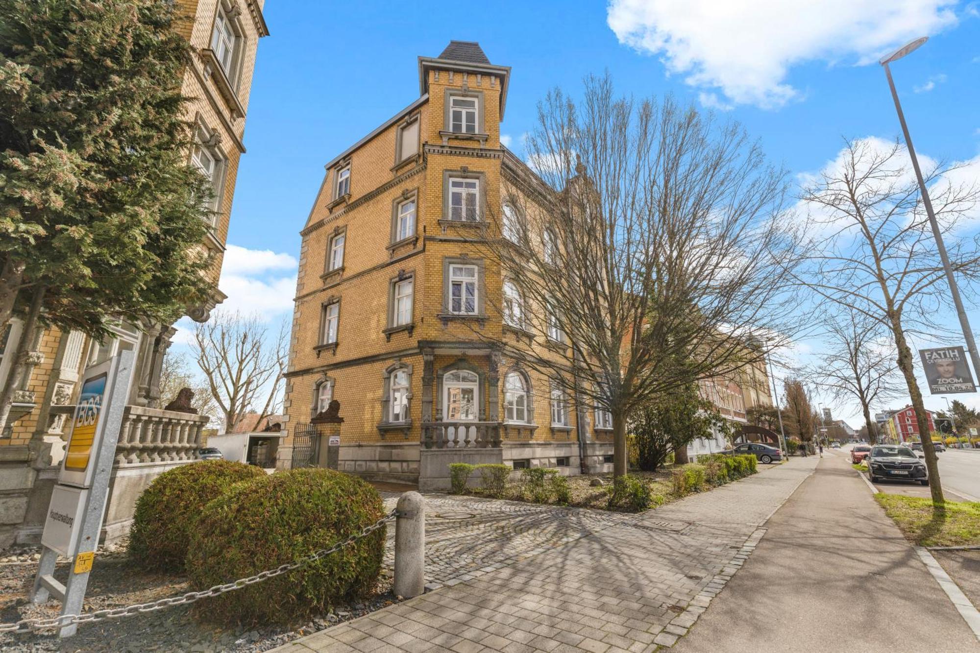 Apart21 - Exclusive In Location With Parking *